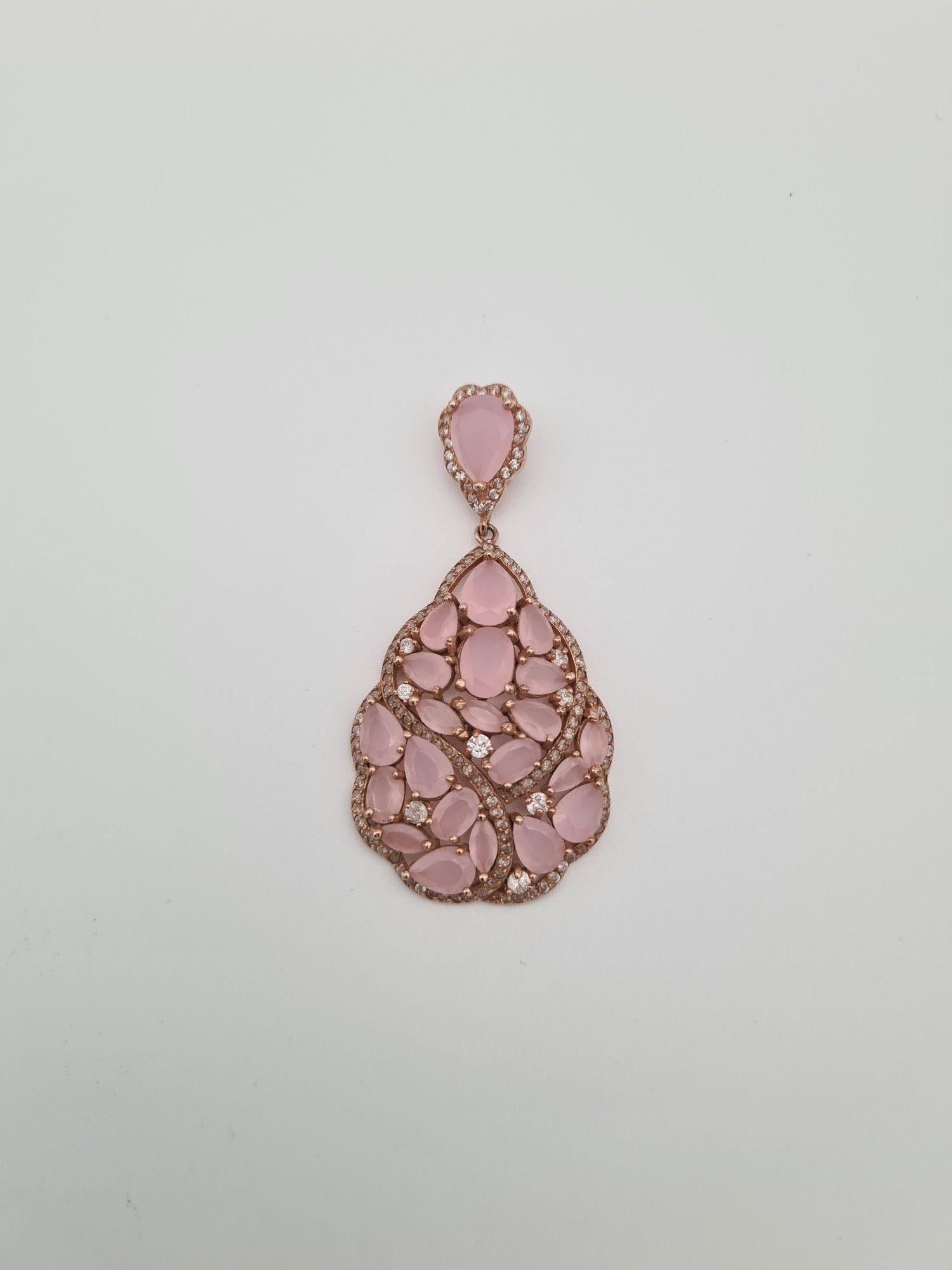 Pembe Kuvars Uç