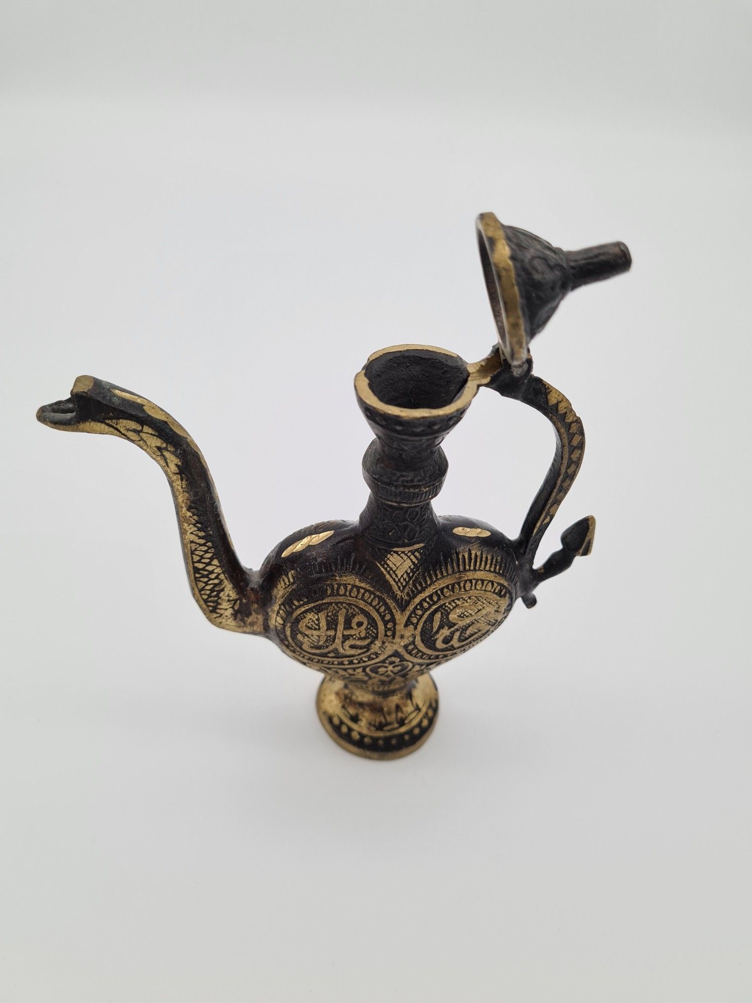 Pirinç İşçilikli Dekor Parça