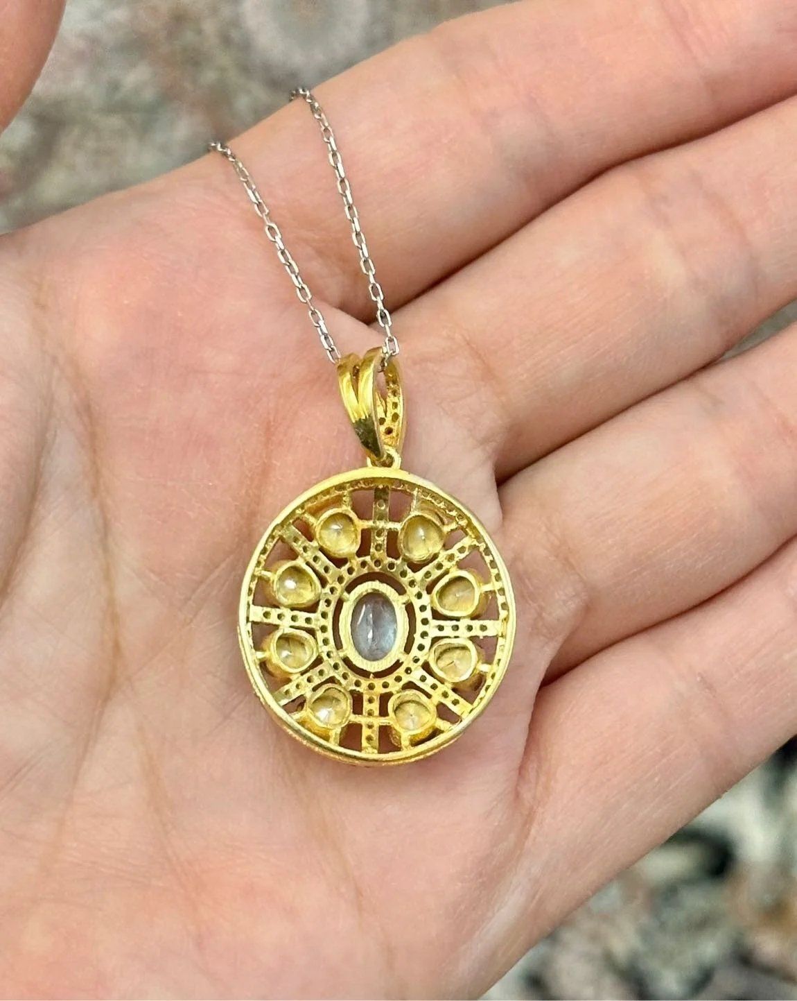 Mavi Topaz Kolye