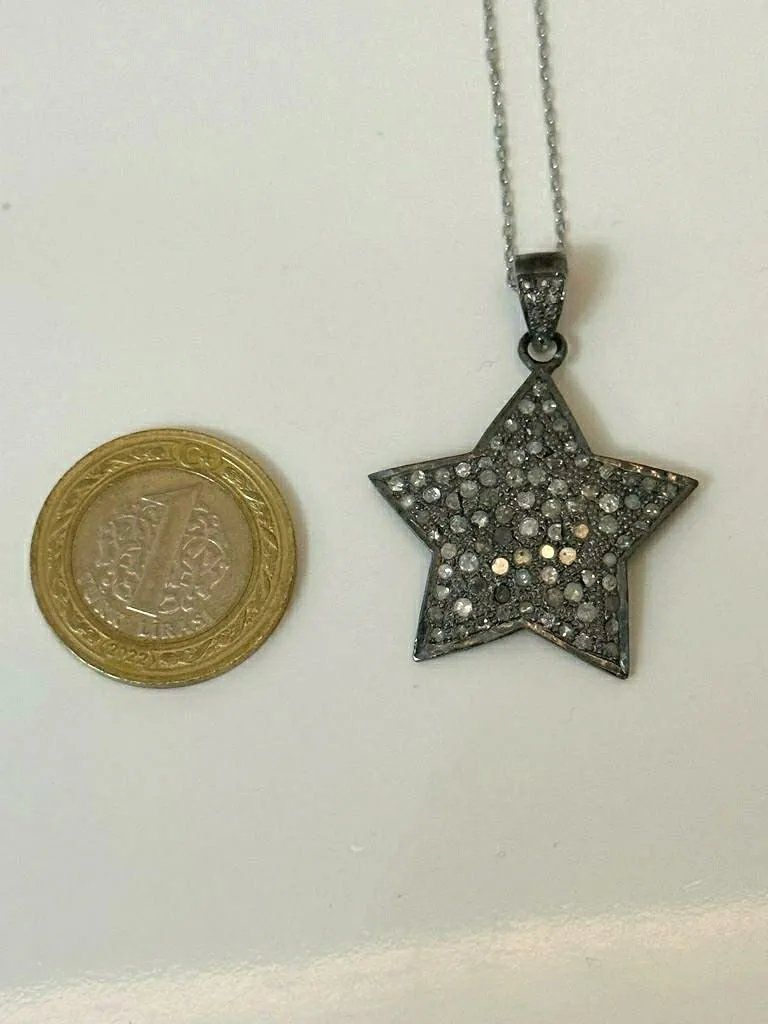 Yıldız Motif Elmas Kolye