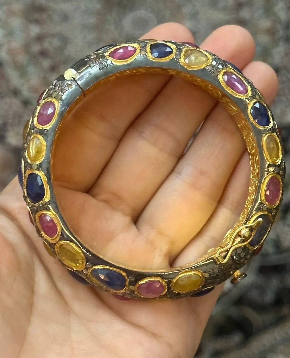 Doğal Renkli Safir Elmas Bilezik