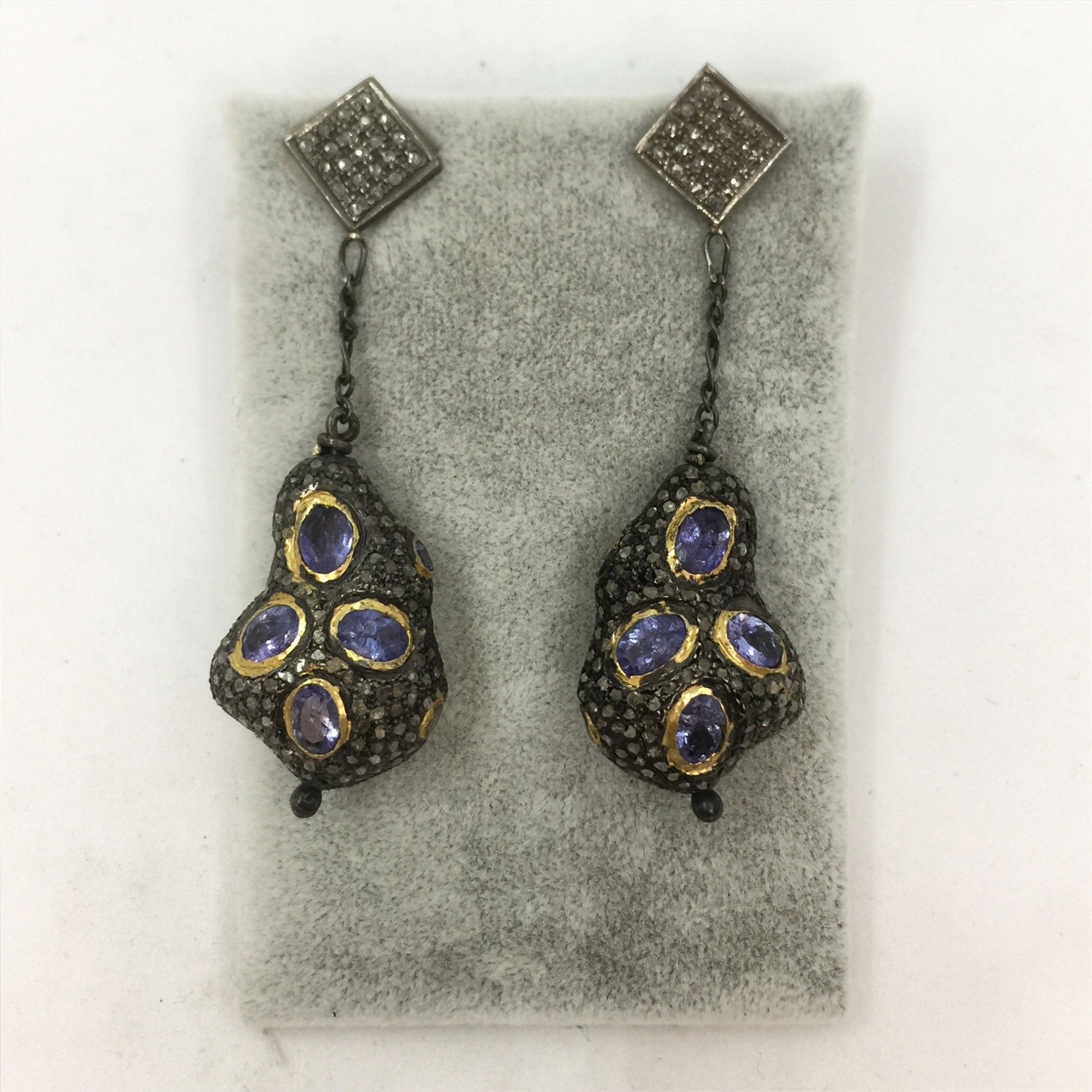 Tanzanit Küpe